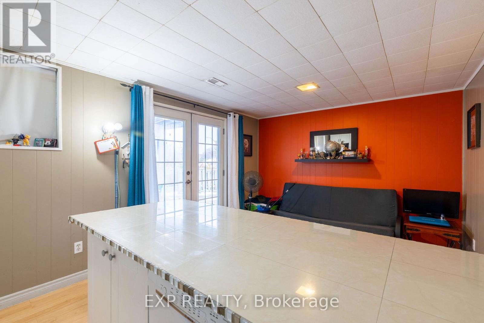 102 The Country Way, Kitchener, ON - Indoor