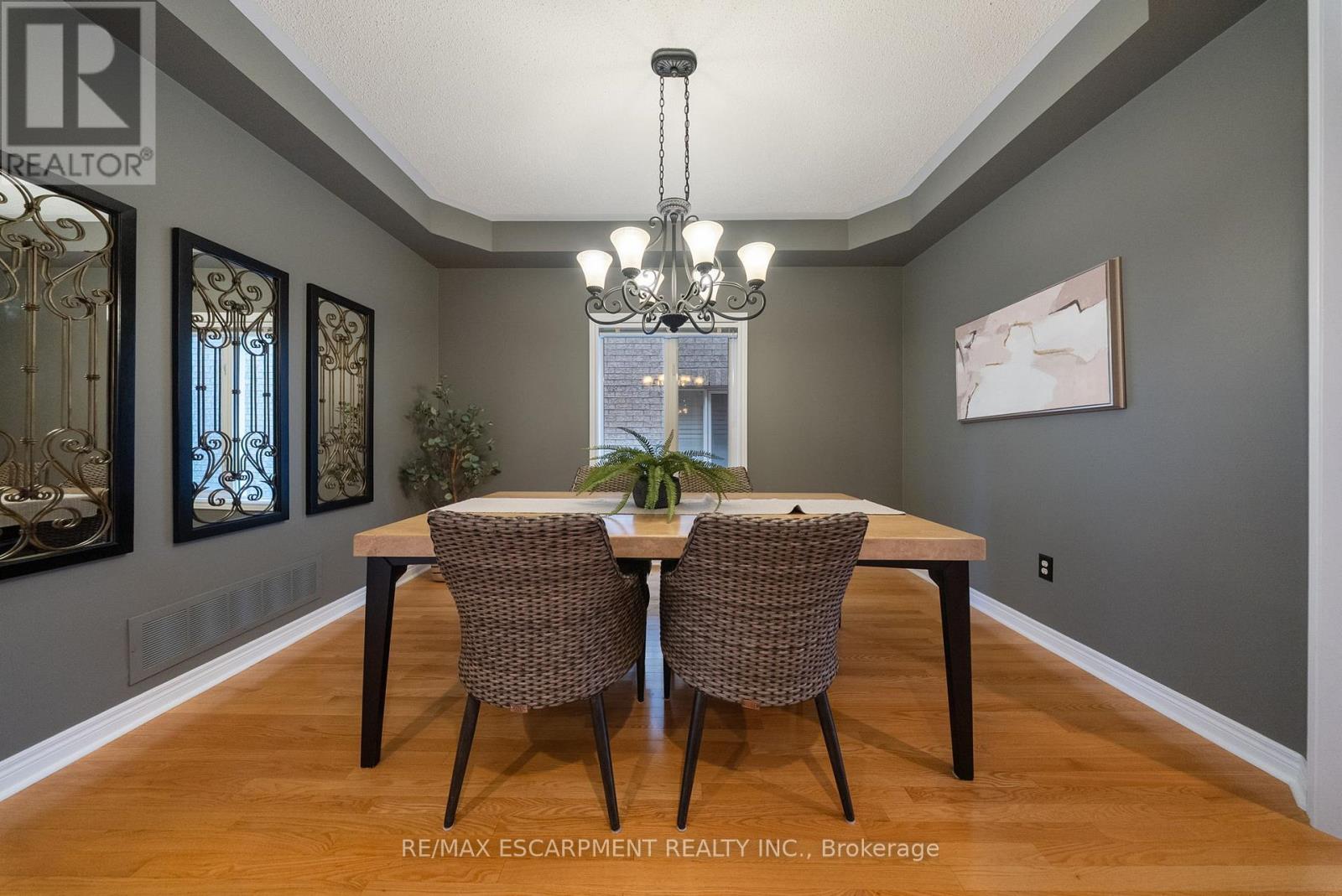 3098 Baron Drive, Mississauga, ON - Indoor Photo Showing Dining Room