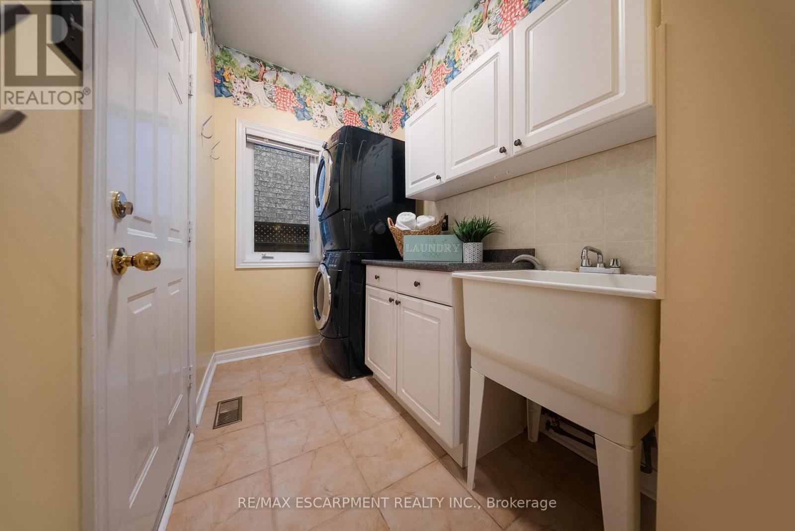 3098 Baron Drive, Mississauga, ON - Indoor