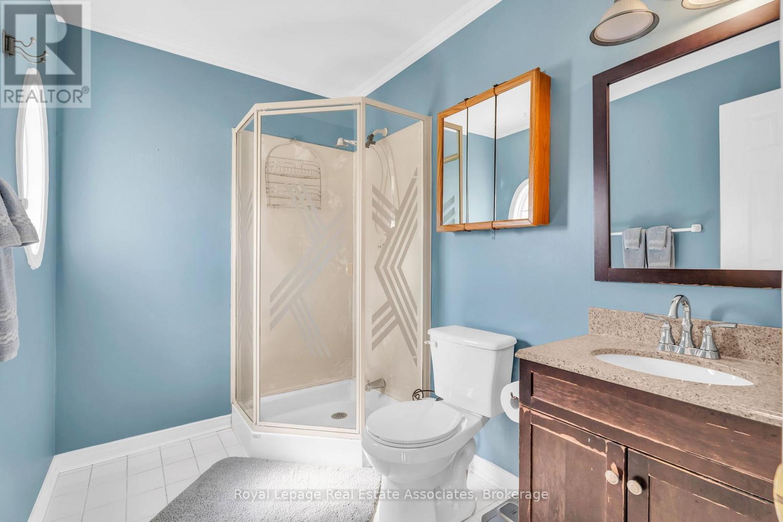 2543 Scarth Court, Mississauga, ON - Indoor Photo Showing Bathroom