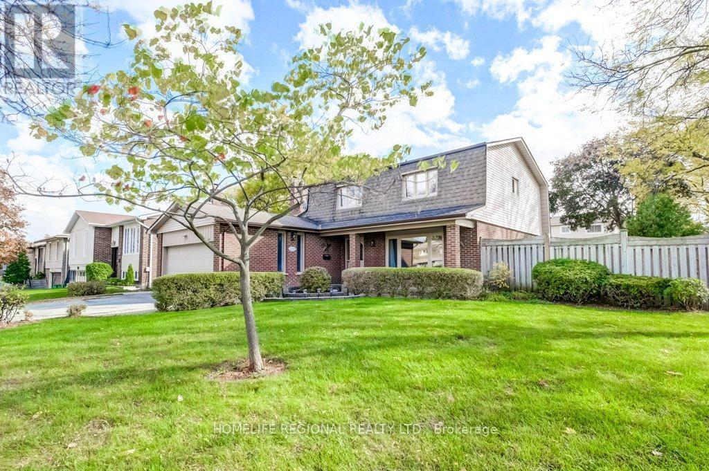 2557 Brasilia Circle, Mississauga, ON - Outdoor With Facade