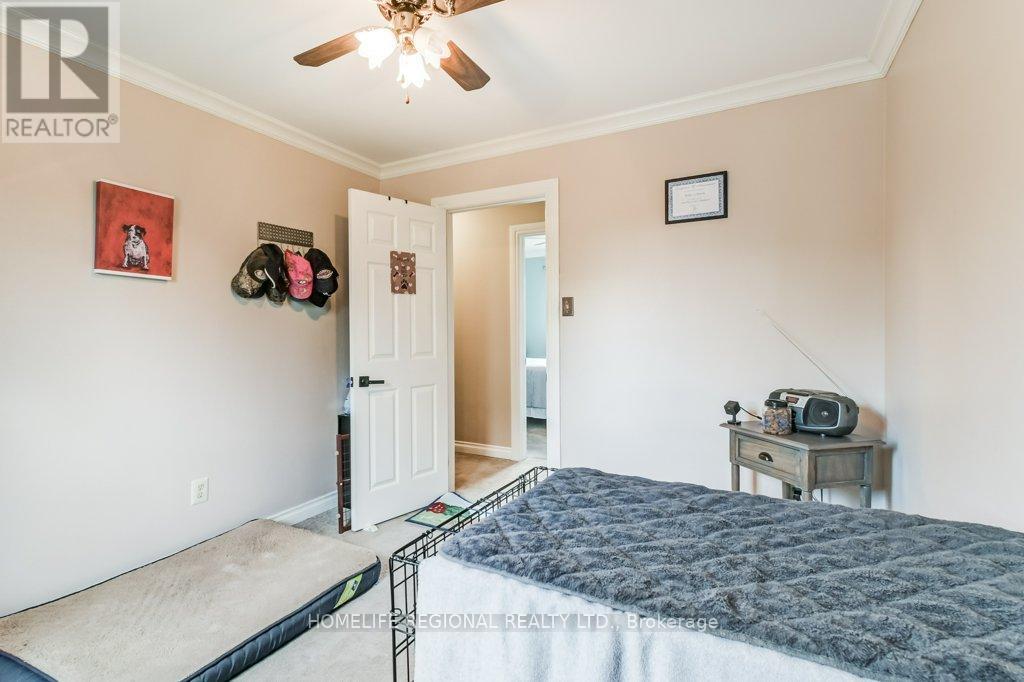 2557 Brasilia Circle, Mississauga, ON - Indoor Photo Showing Kitchen