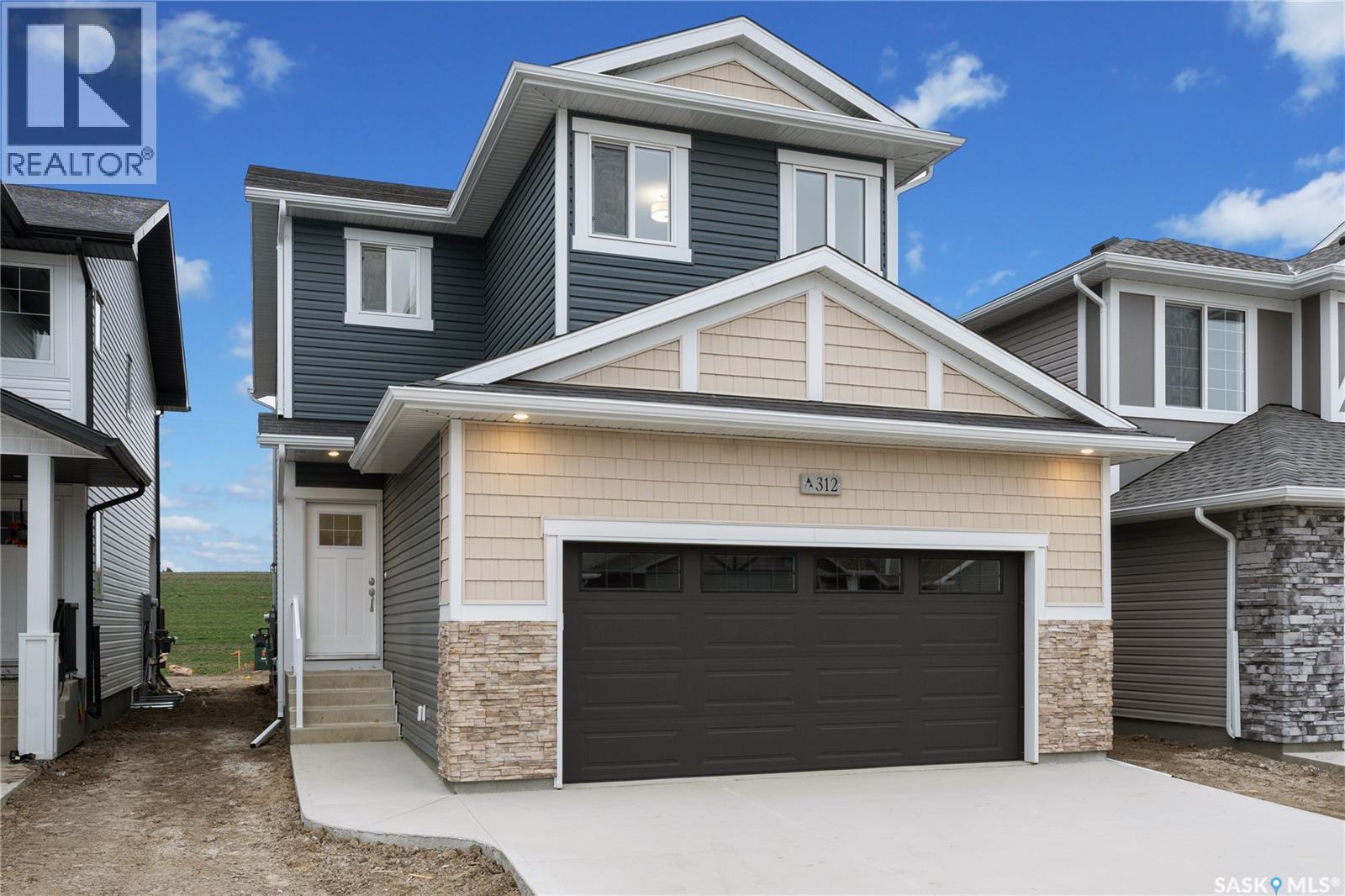 579 Traeger Manor, Saskatoon, SK - Outdoor