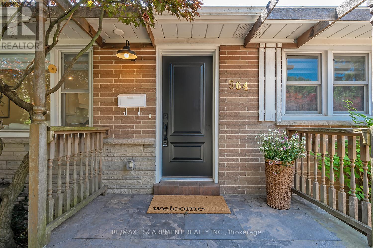 564 Maplehill Drive, Burlington, ON - Outdoor With Exterior