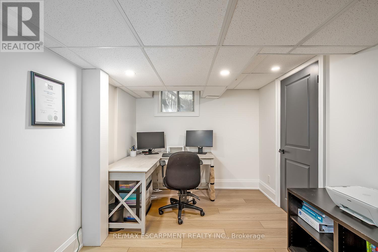564 Maplehill Drive, Burlington, ON - Indoor Photo Showing Office