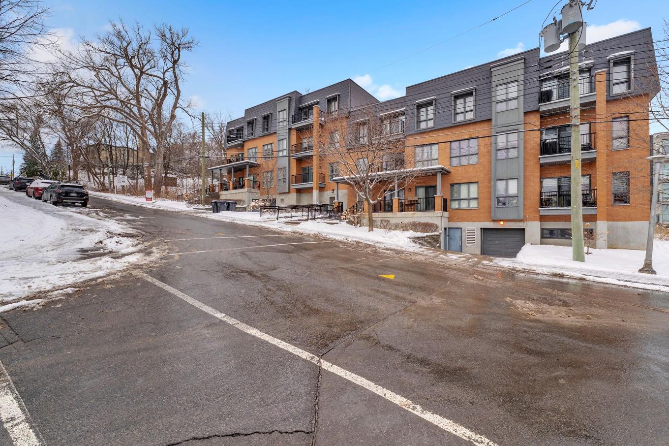Exterior - 205-191 Av. Brock S., Montréal-Ouest, QC - Outdoor With Balcony With Facade