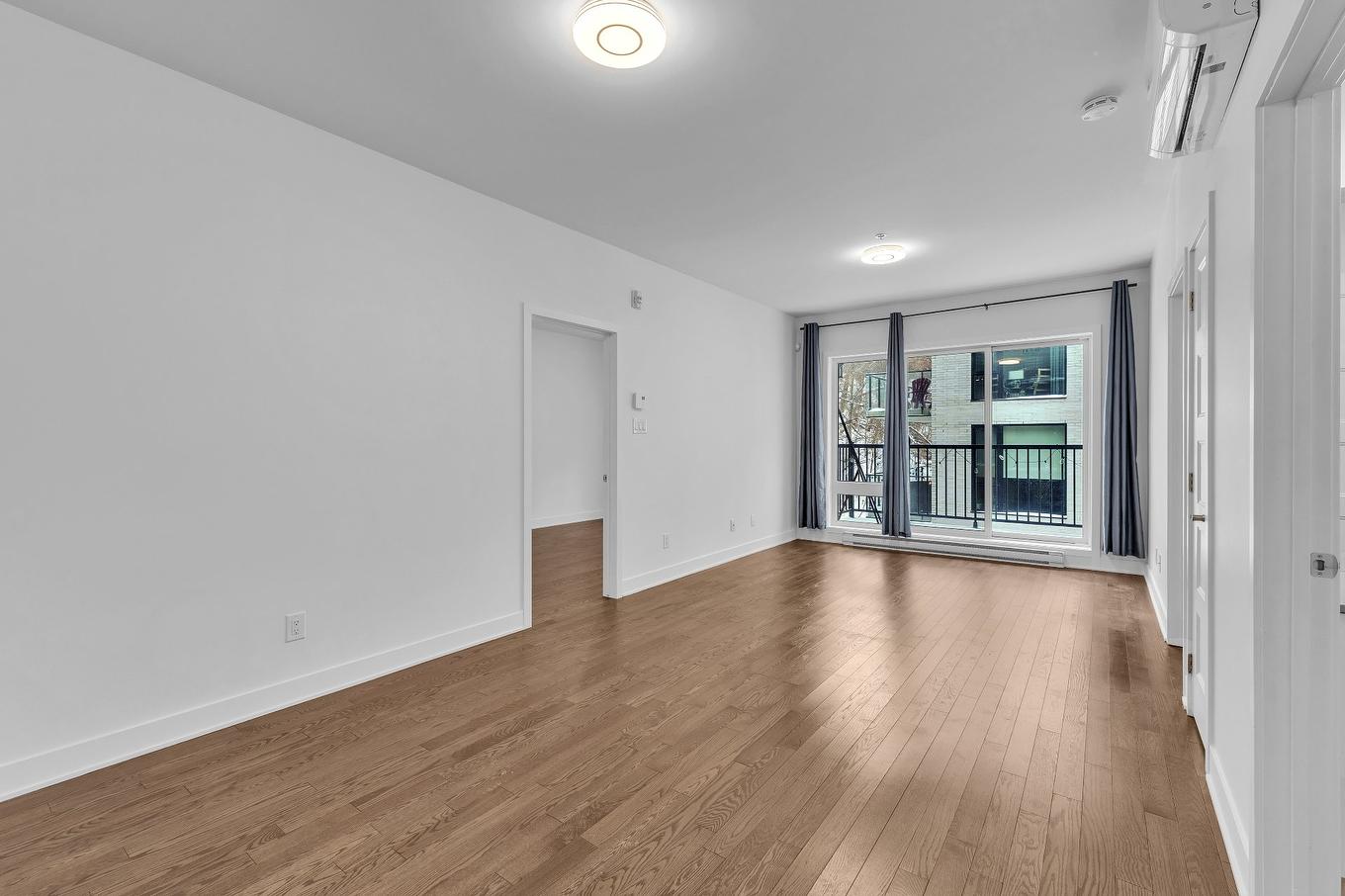 Dining room - 205-191 Av. Brock S., Montréal-Ouest, QC - Indoor Photo Showing Other Room