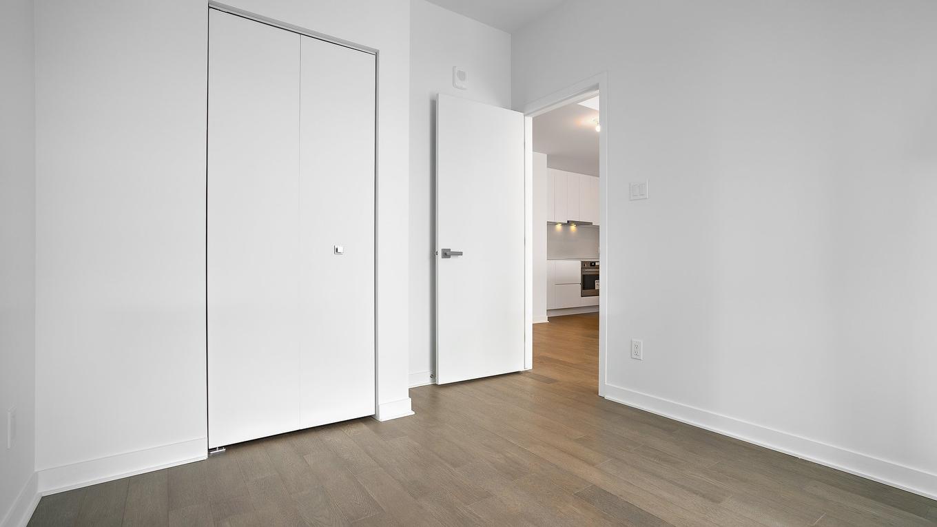 Chambre à coucher - 2305-1160 Rue Mackay, Montréal (Ville-Marie), QC - Indoor Photo Showing Other Room