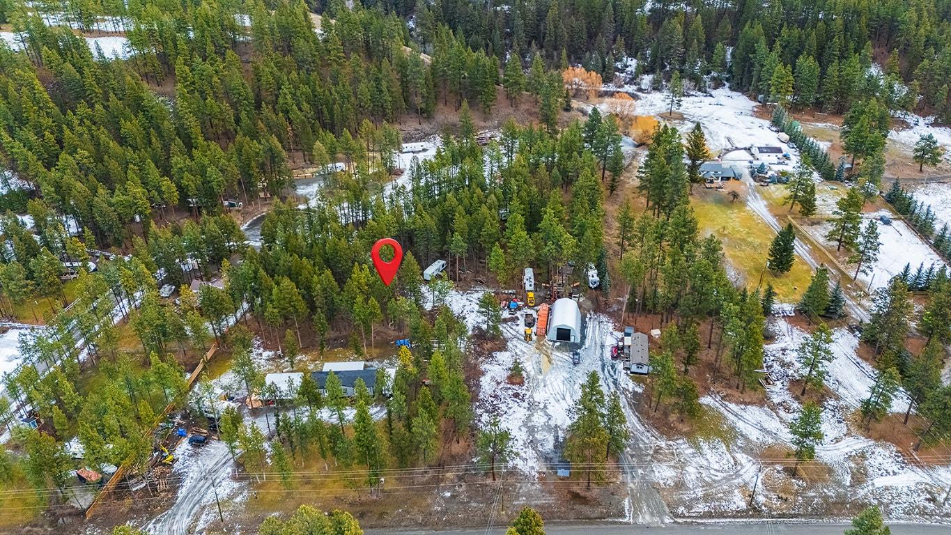 4918 Buck Crescent, Wasa, BC - Outdoor