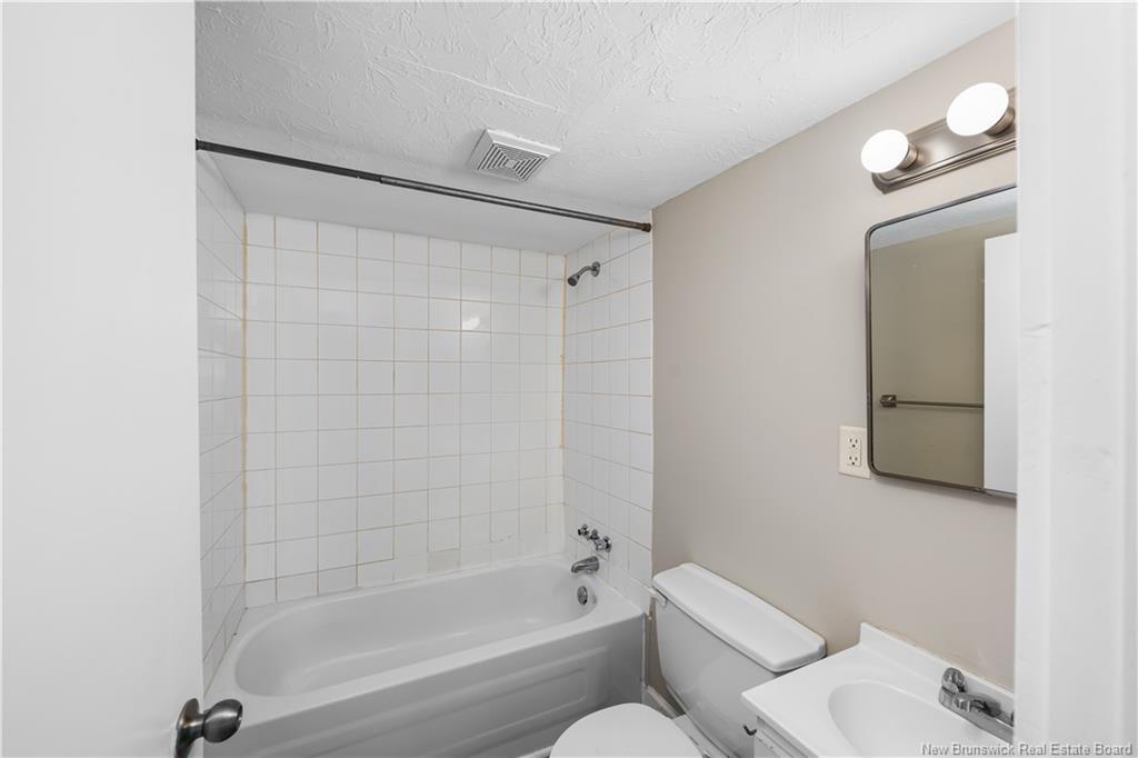 2107-2109 Champlain, Dieppe, NB