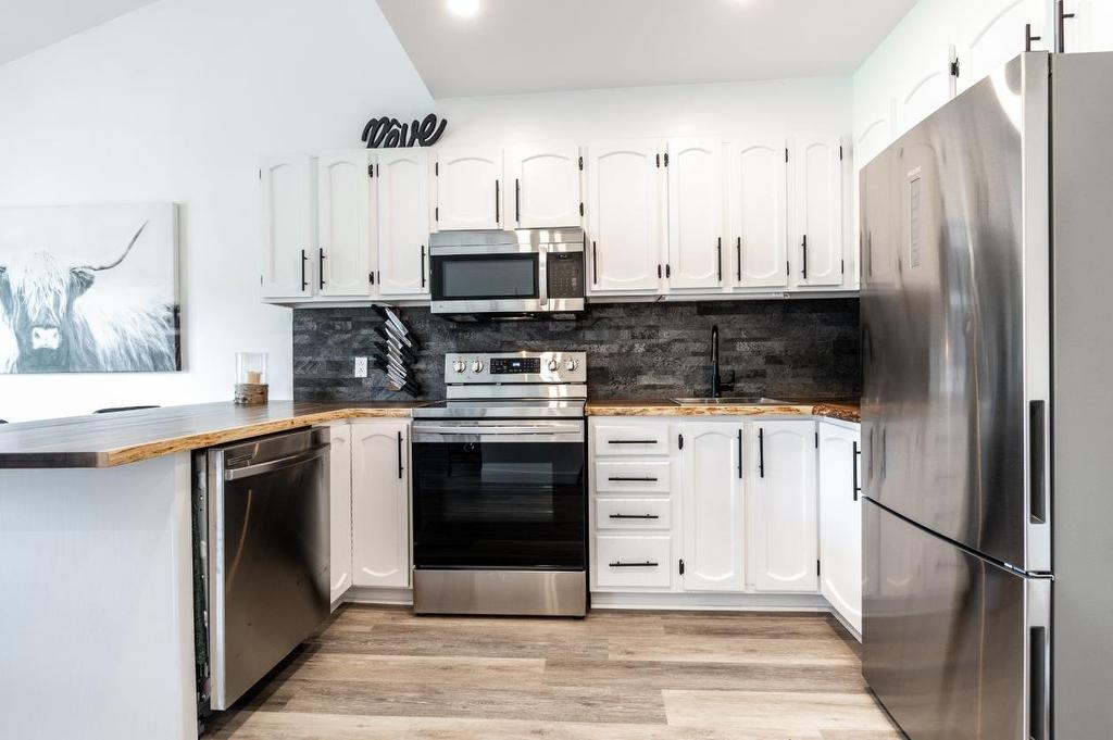 Cuisine - 532-175 Rue Pinoteau, Mont-Tremblant, QC - Indoor Photo Showing Kitchen