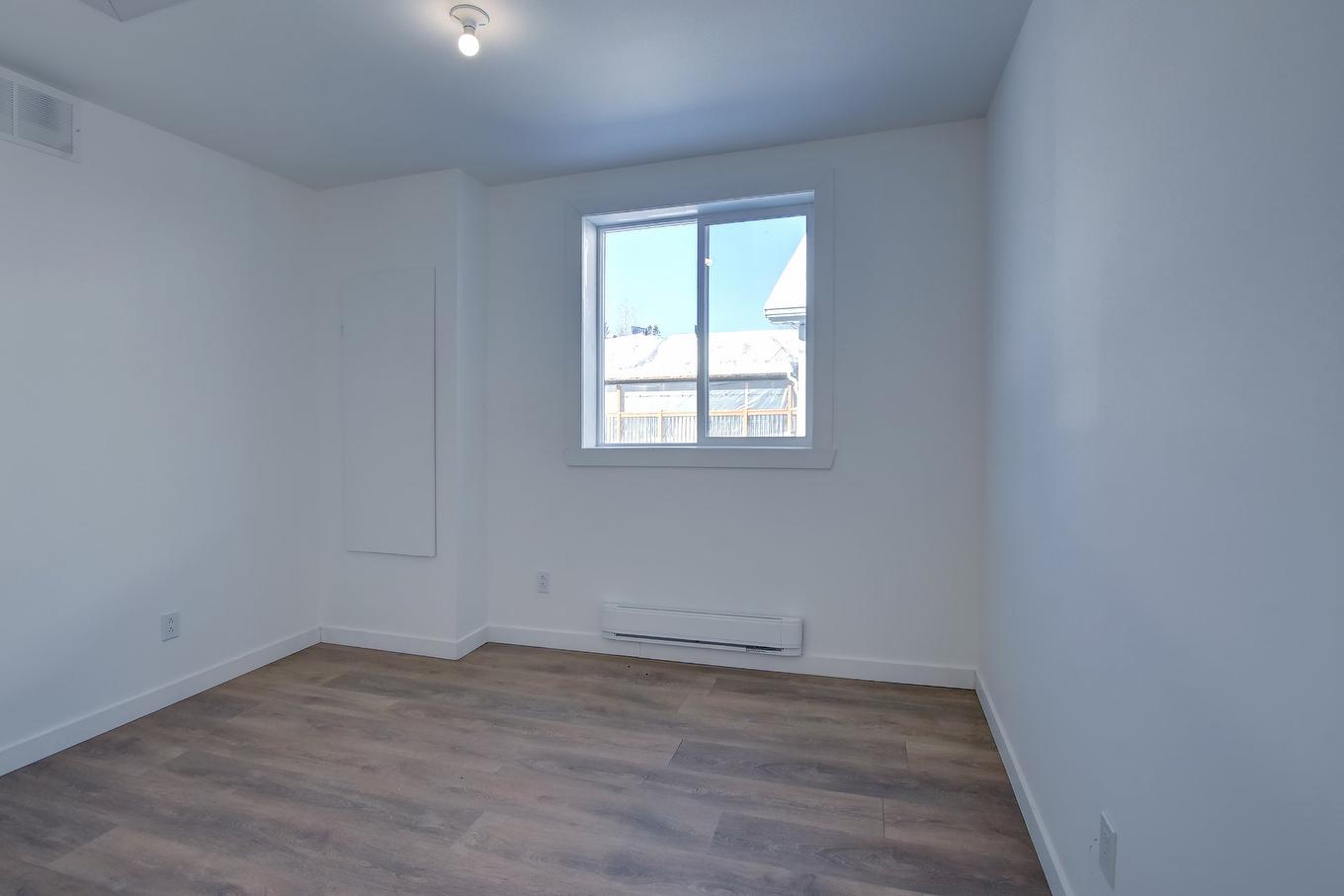 Chambre à coucher - 45 Rue Des Pionniers, Saint-Côme, QC - Indoor Photo Showing Other Room