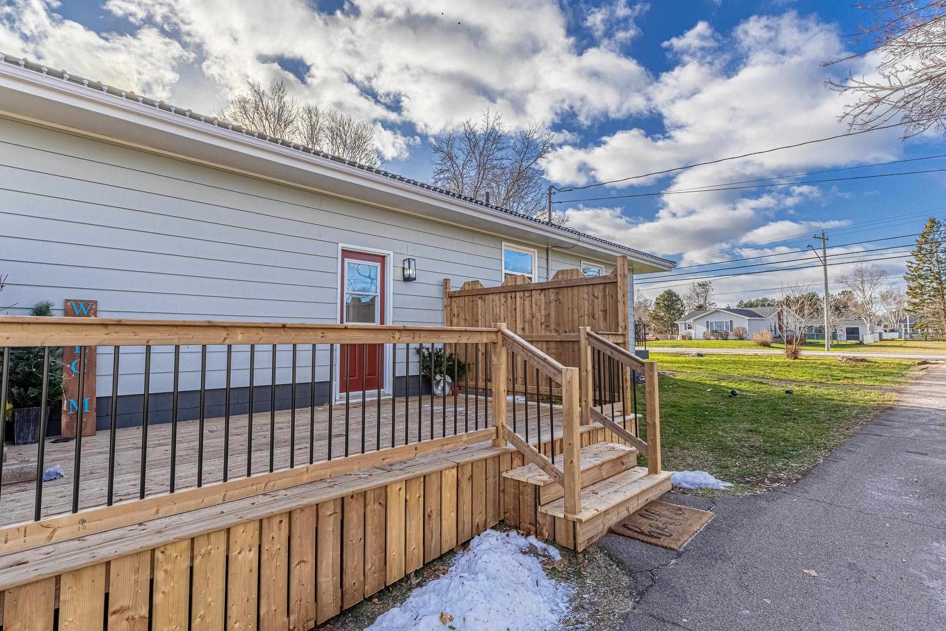 68 Meadowbank Road, Cornwall, PE