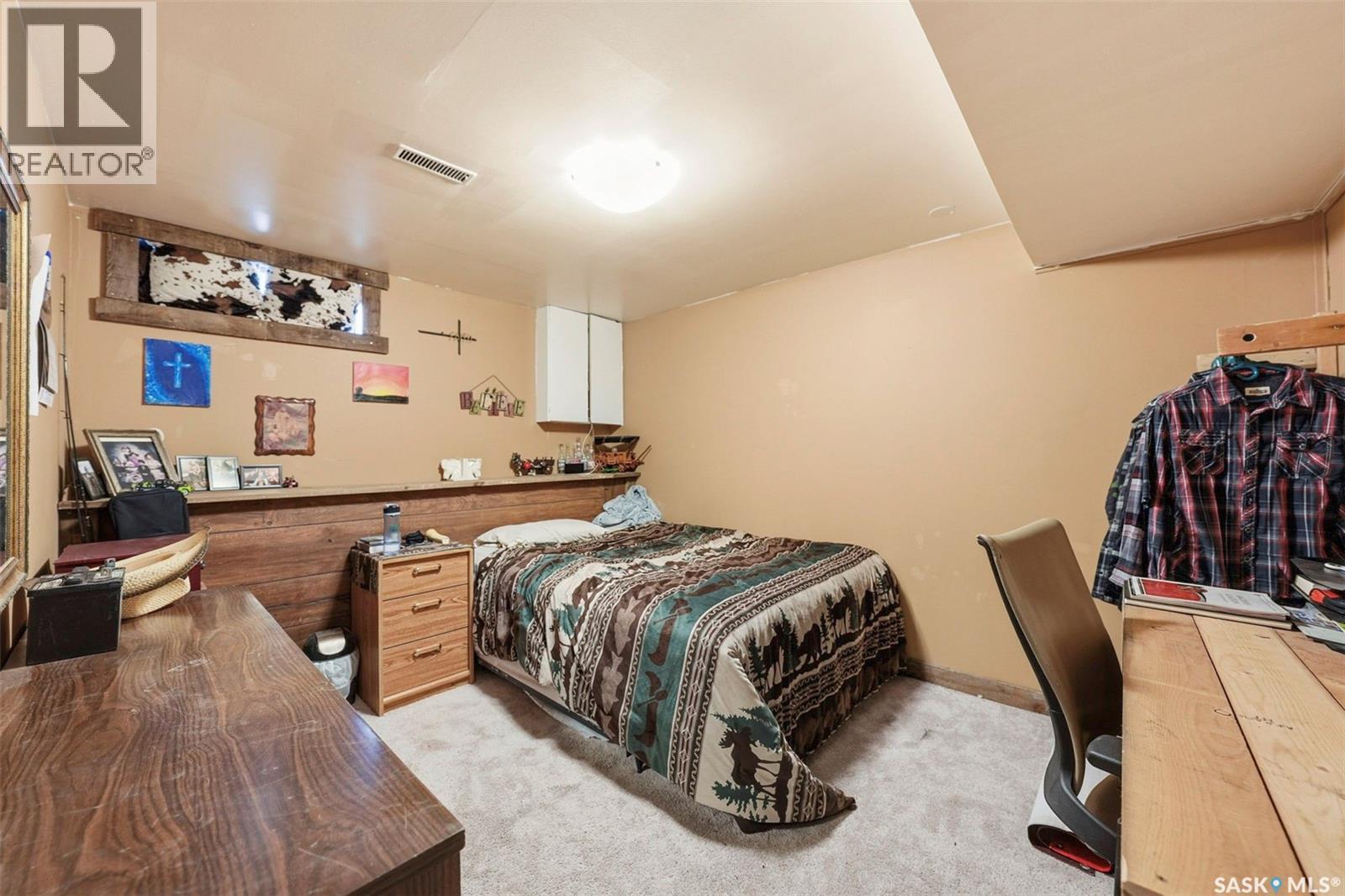 110 1St Avenue S, Hepburn, SK - Indoor