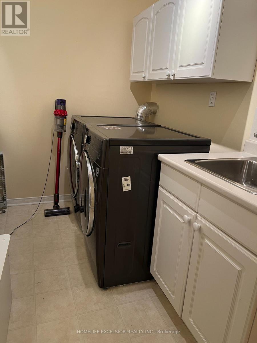 3408 Water Lily Court, Mississauga, ON - Indoor Photo Showing Laundry Room