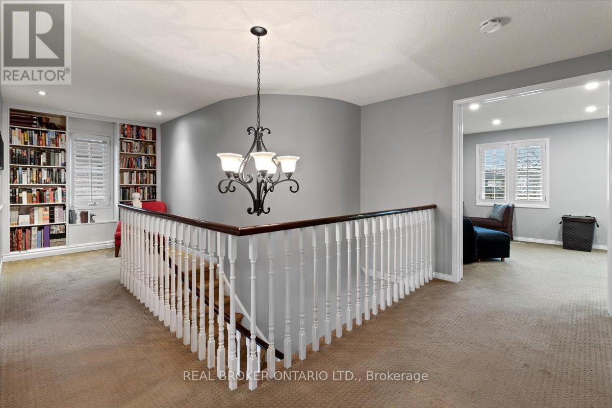 3182 Tania Crescent, Burlington, ON - Indoor Photo Showing Other Room