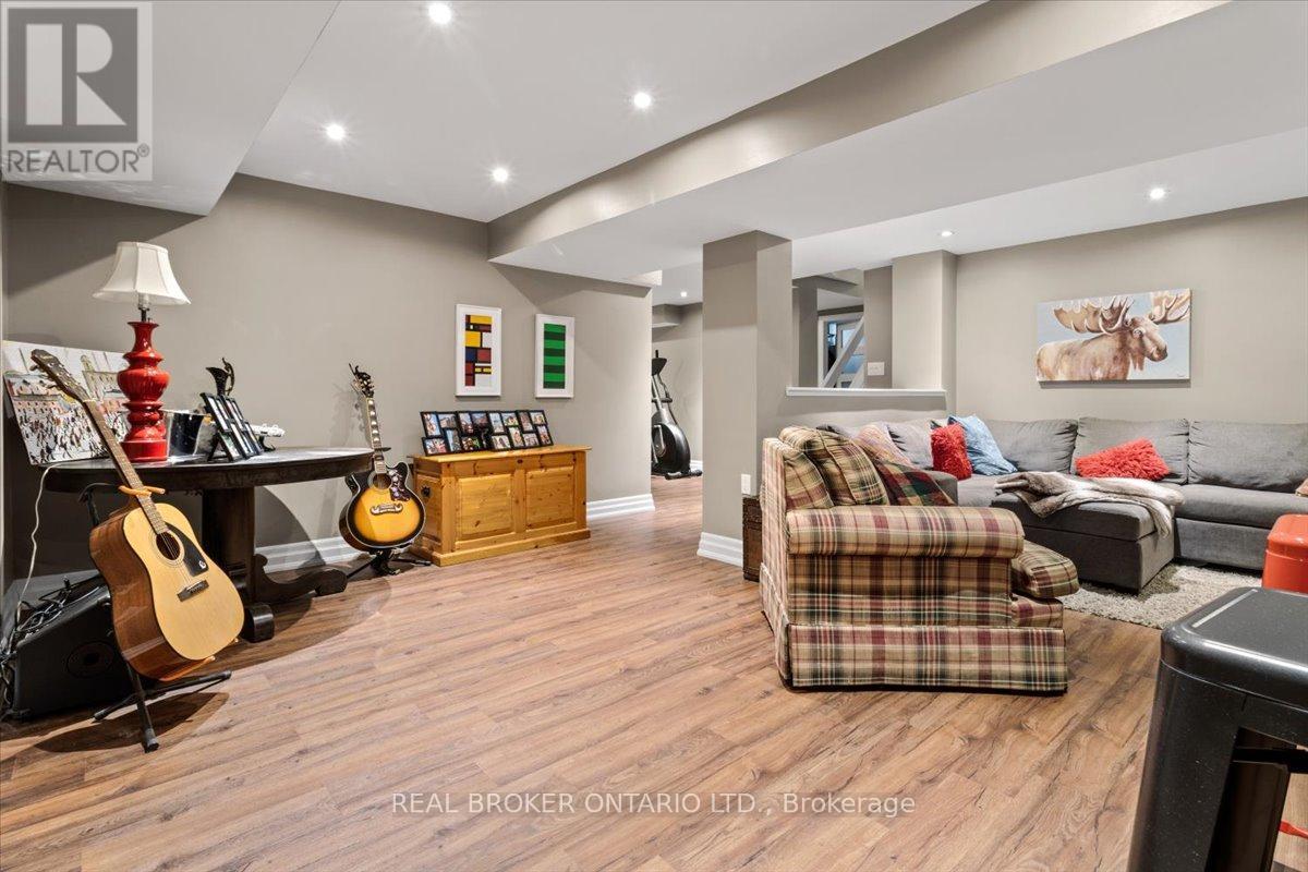 3182 Tania Crescent, Burlington, ON - Indoor