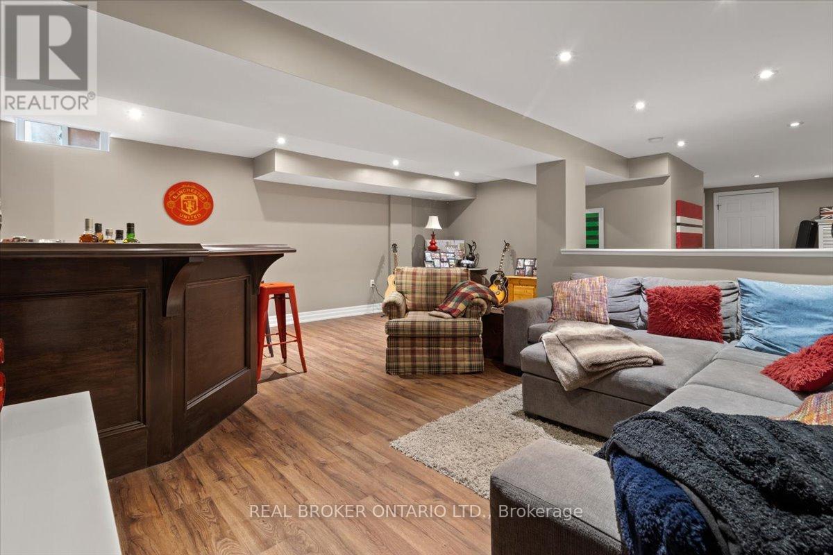 3182 Tania Crescent, Burlington, ON - Indoor