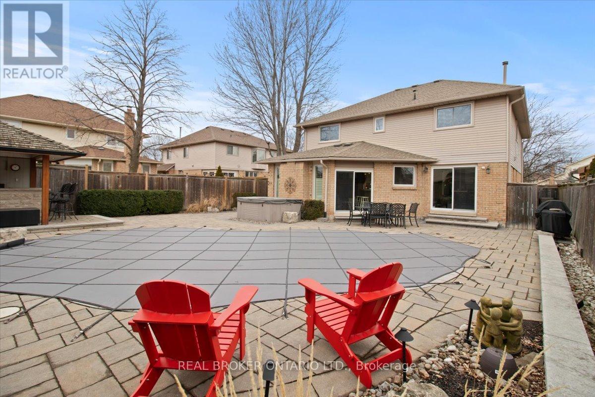 3182 Tania Crescent, Burlington, ON - Outdoor