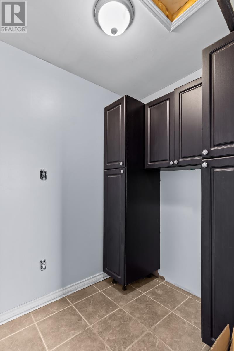 21 Evergreen Drive, Paradise, NL - Indoor Photo Showing Other Room