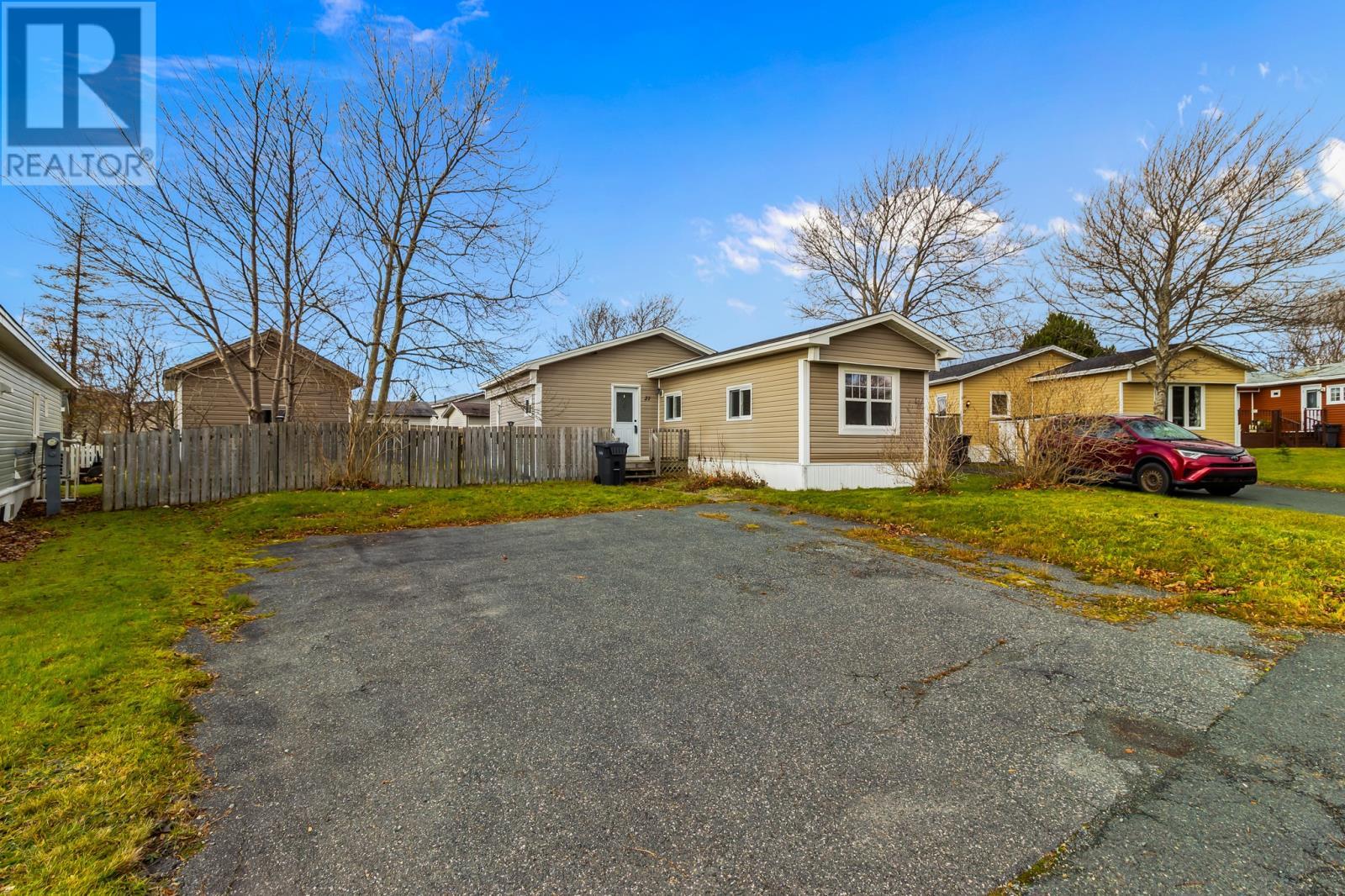 21 Evergreen Drive, Paradise, NL - Outdoor