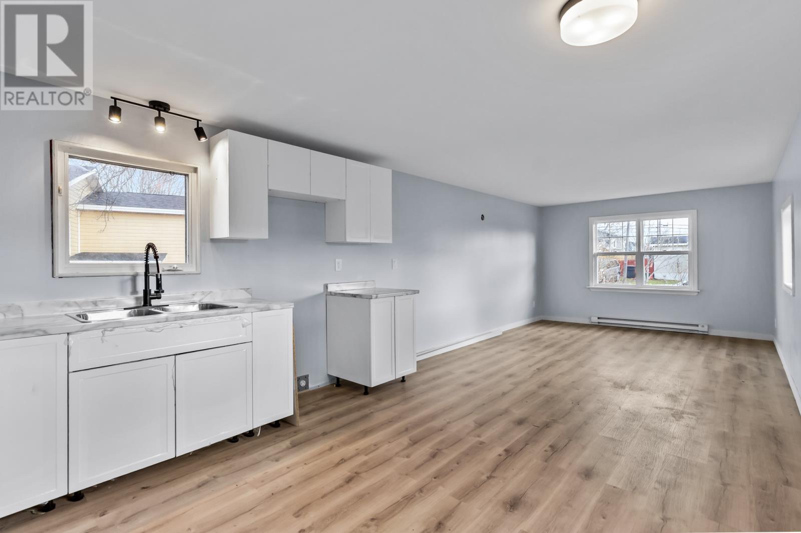 21 Evergreen Drive, Paradise, NL - Indoor Photo Showing Kitchen