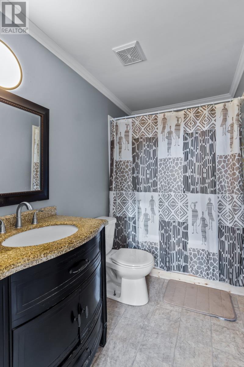 21 Evergreen Drive, Paradise, NL - Indoor Photo Showing Bathroom