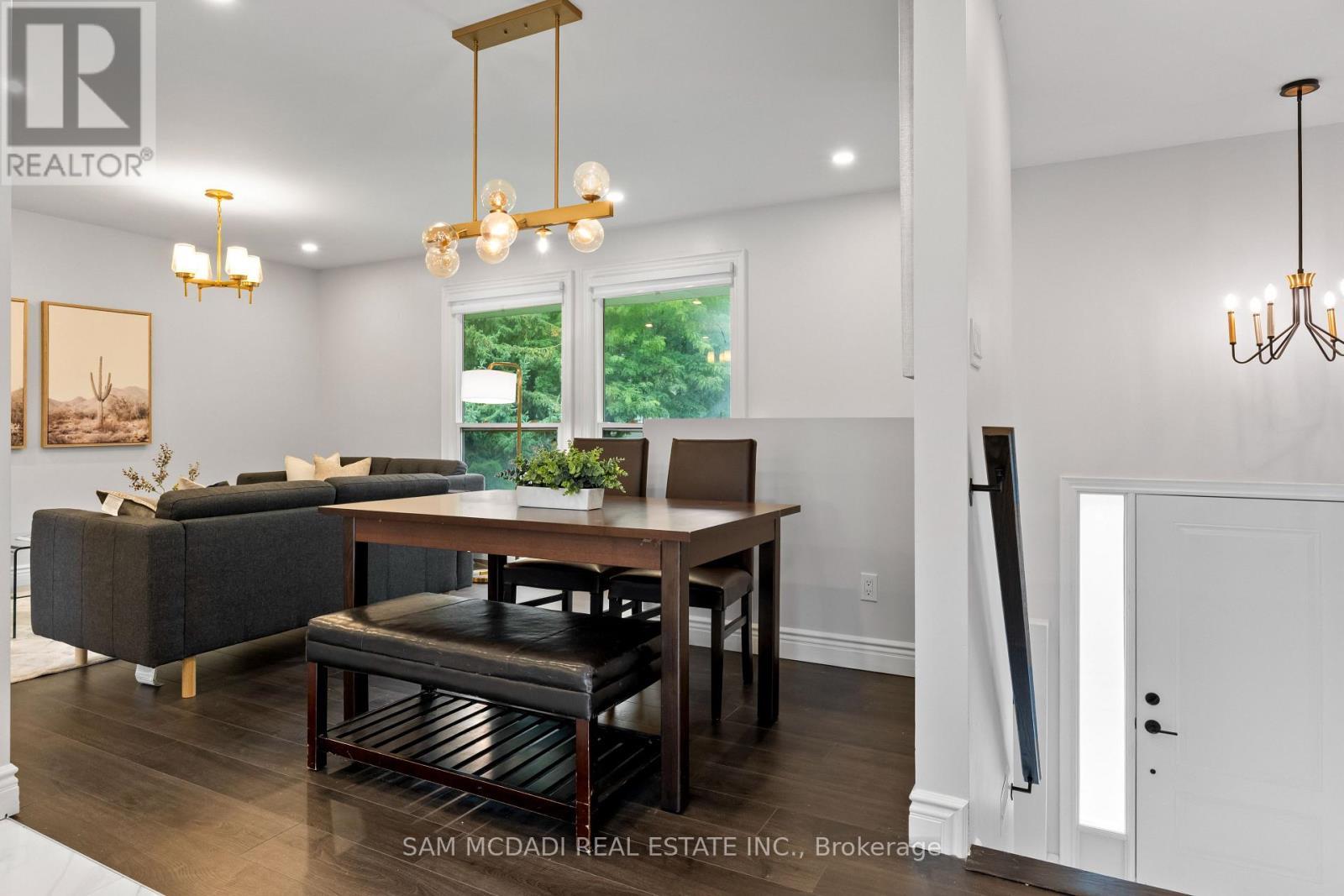 7209 Fayette Circle, Mississauga, ON - Indoor Photo Showing Dining Room