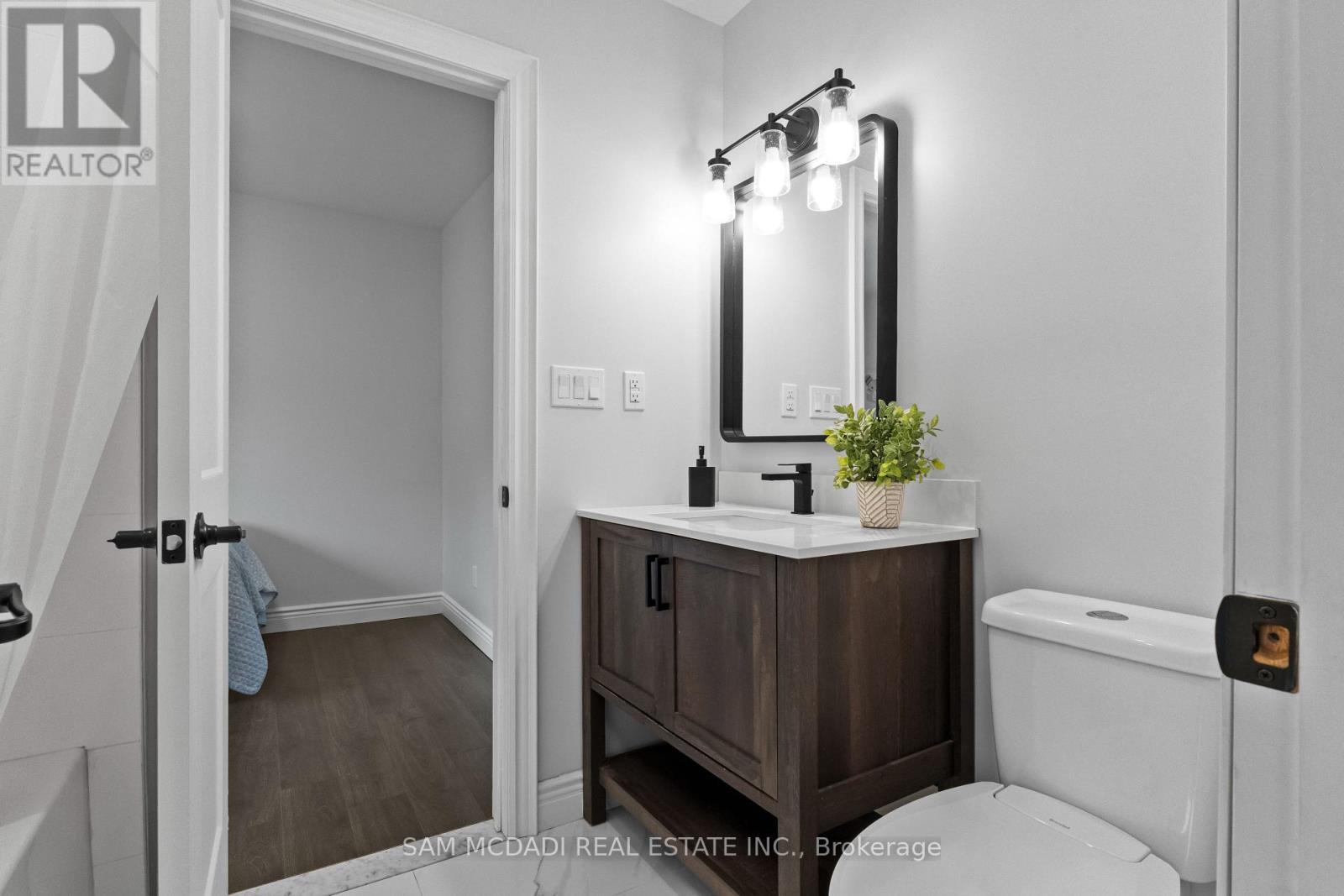7209 Fayette Circle, Mississauga, ON - Indoor Photo Showing Bathroom