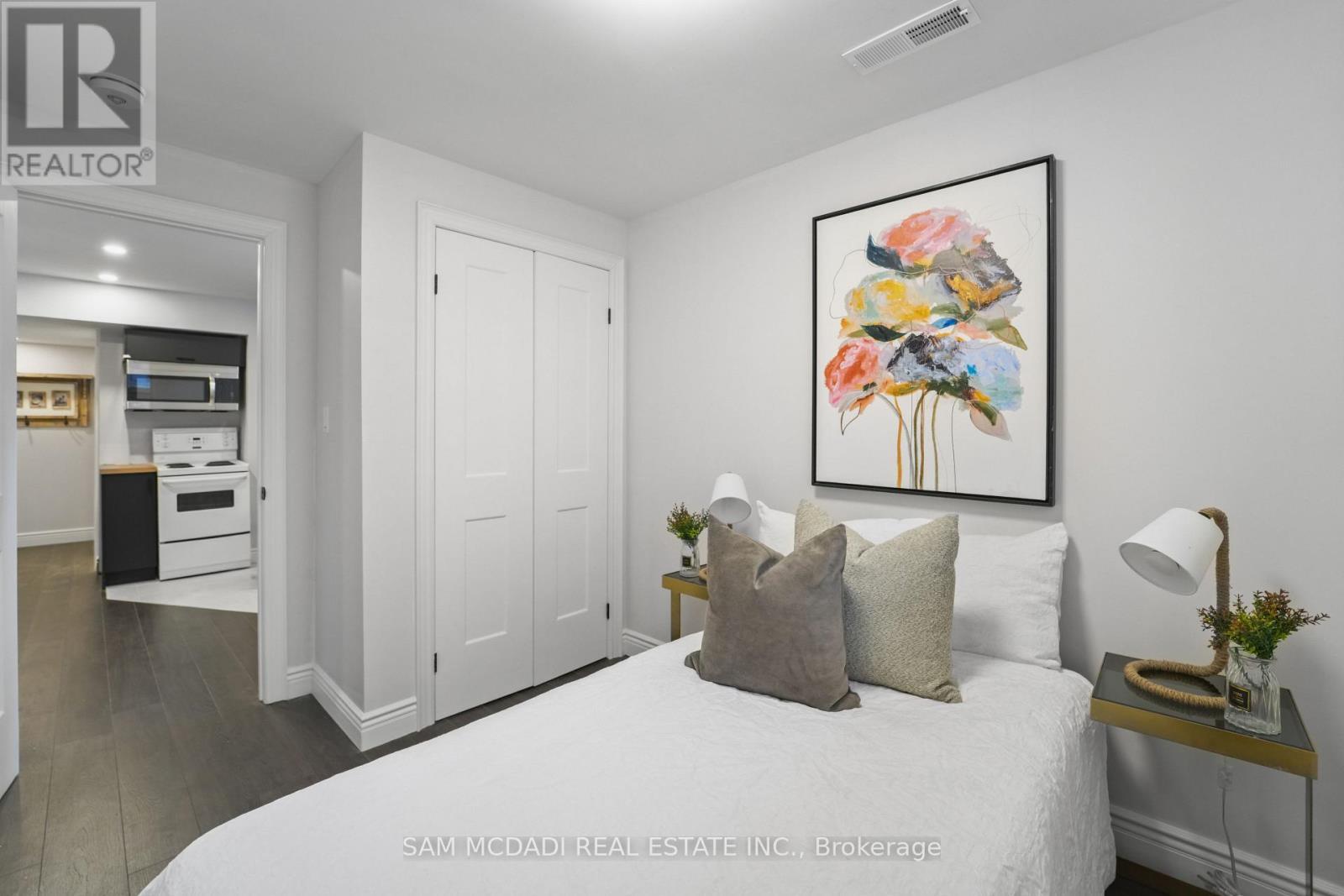 7209 Fayette Circle, Mississauga, ON - Indoor Photo Showing Bedroom