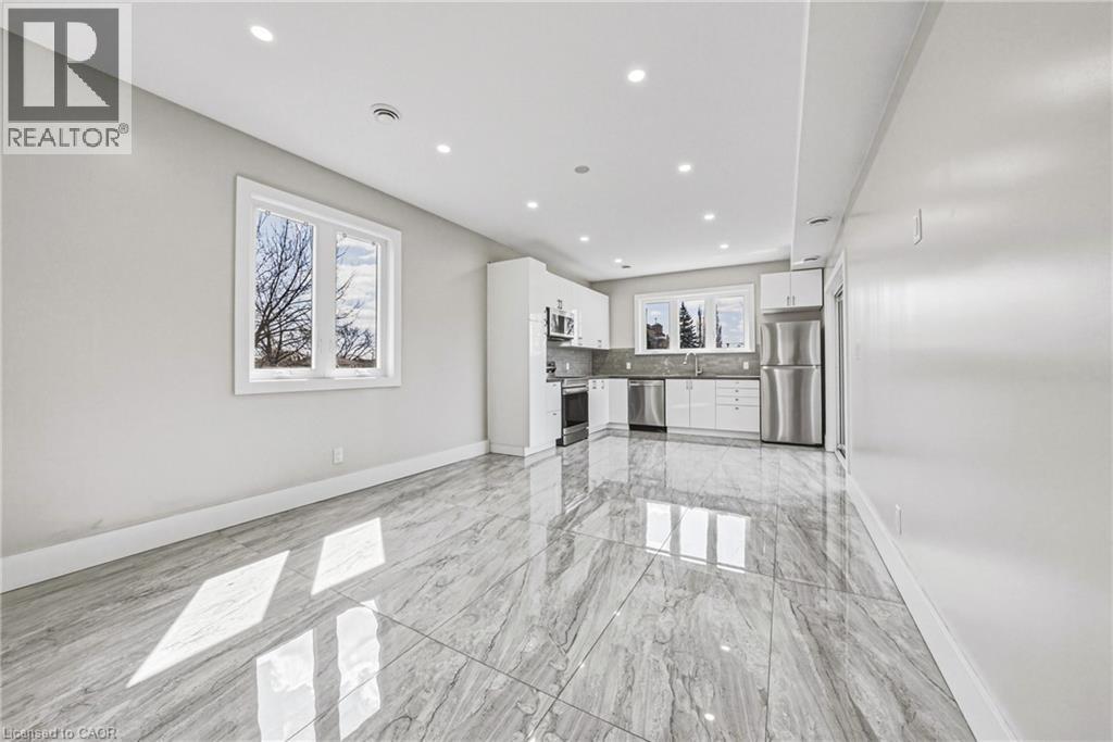 68 Vansitmart Avenue, Hamilton, ON - Indoor