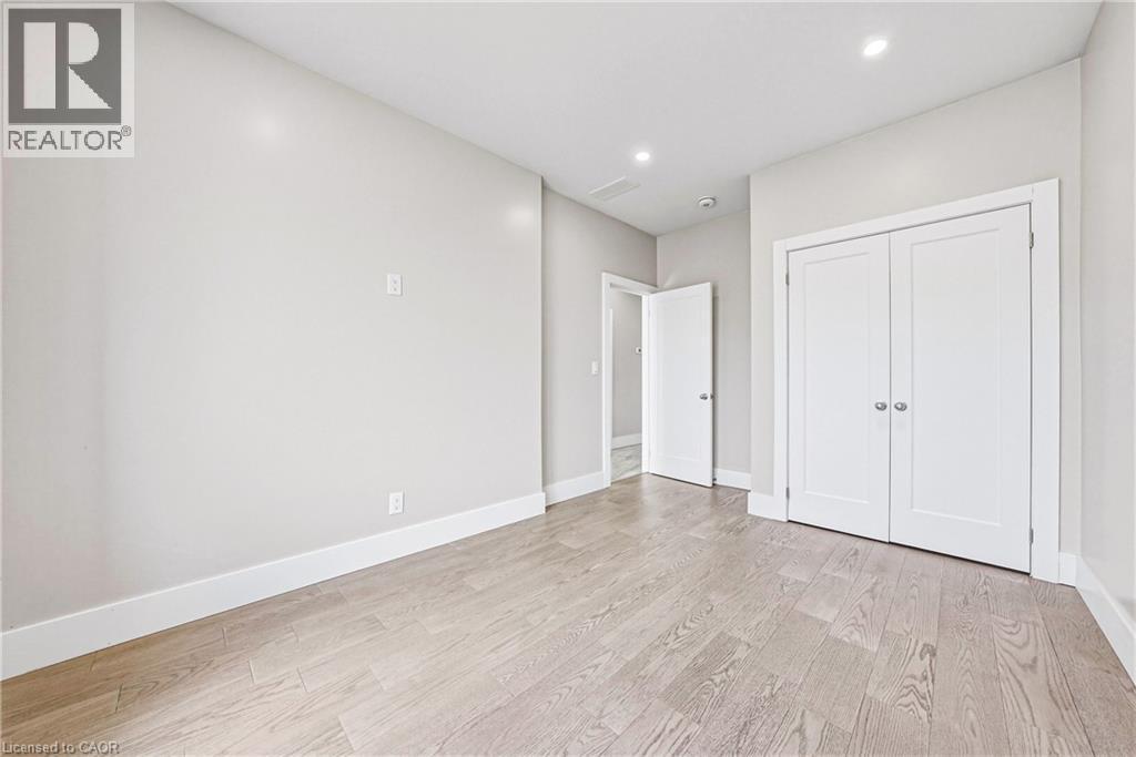 68 Vansitmart Avenue, Hamilton, ON - Indoor Photo Showing Other Room