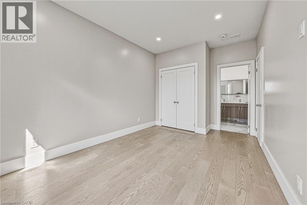 68 Vansitmart Avenue, Hamilton, ON - Indoor Photo Showing Other Room