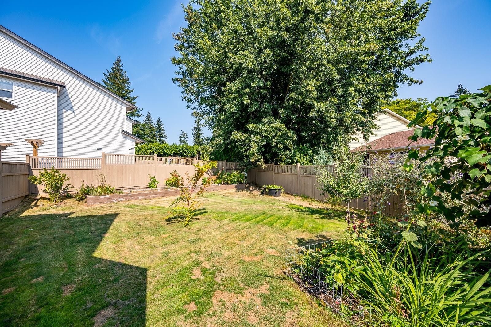 1952 Marten Ave, Comox, BC