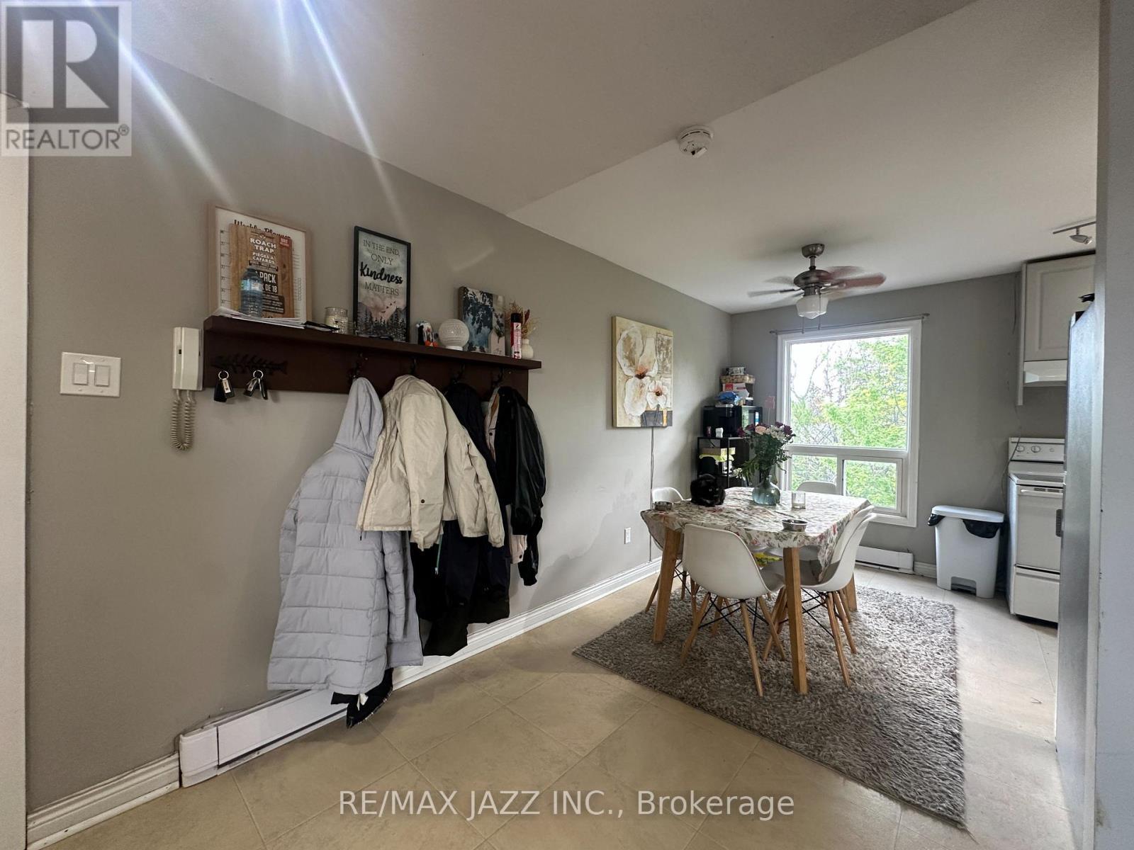 Unit 1(upper) - dining/entry - 380 Phillip Murray Avenue, Oshawa (Lakeview), ON - Indoor Photo Showing Other Room