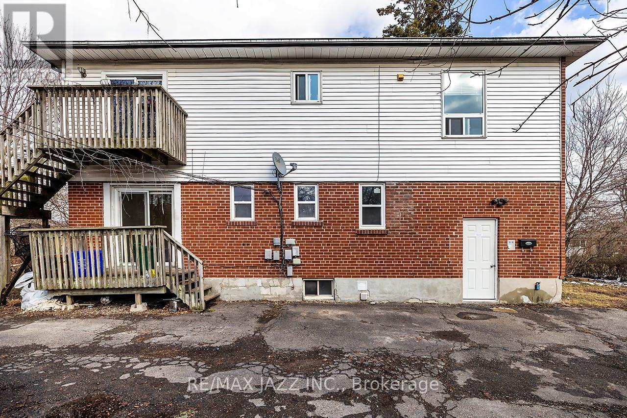 Common front entrance and separate side entrances - 380 Phillip Murray Avenue, Oshawa (Lakeview), ON - Outdoor With Exterior