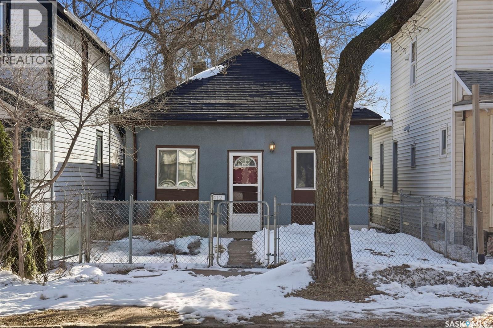 412 H Avenue S, Saskatoon, SK - Outdoor