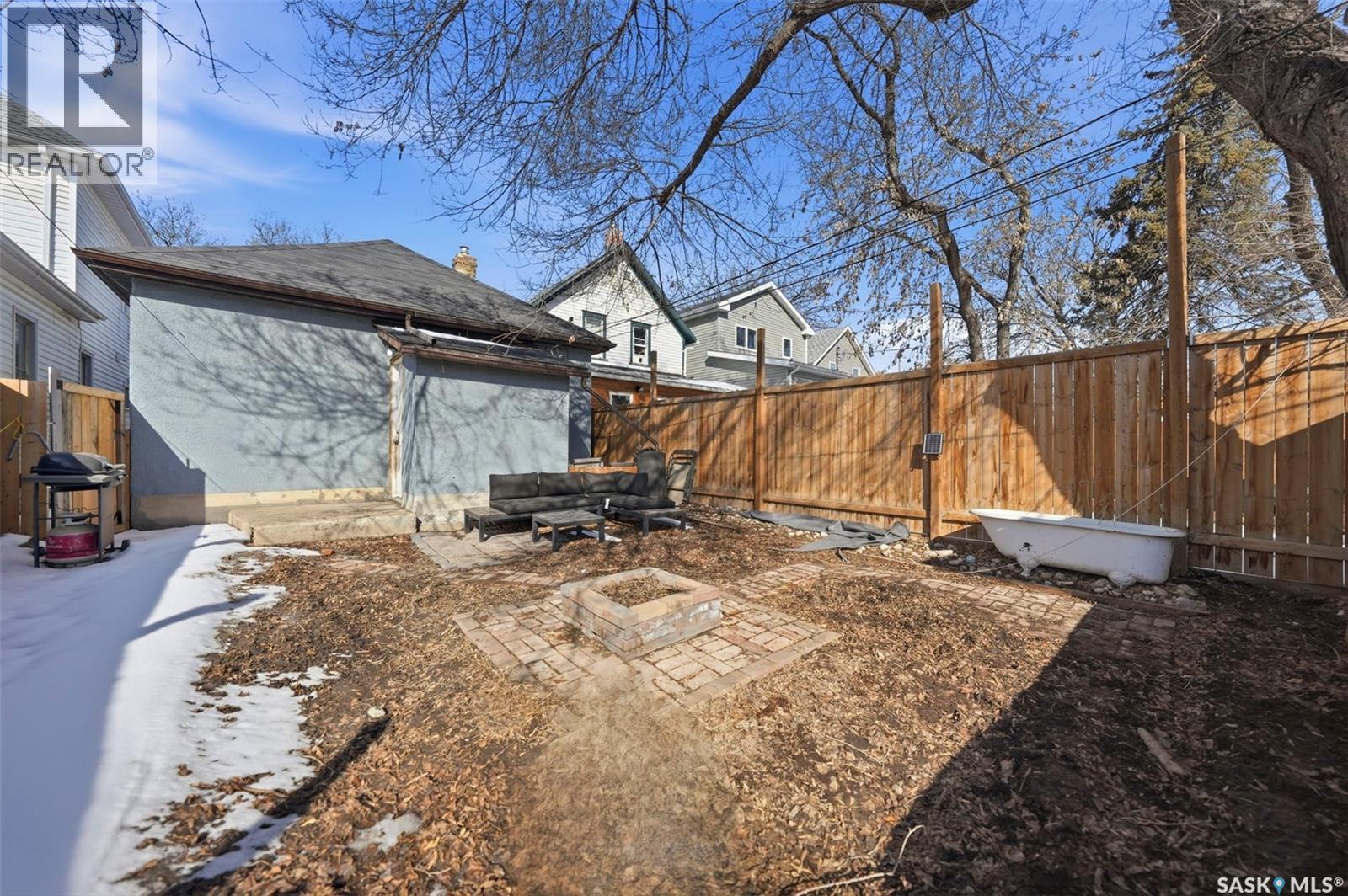 412 H Avenue S, Saskatoon, SK - Outdoor