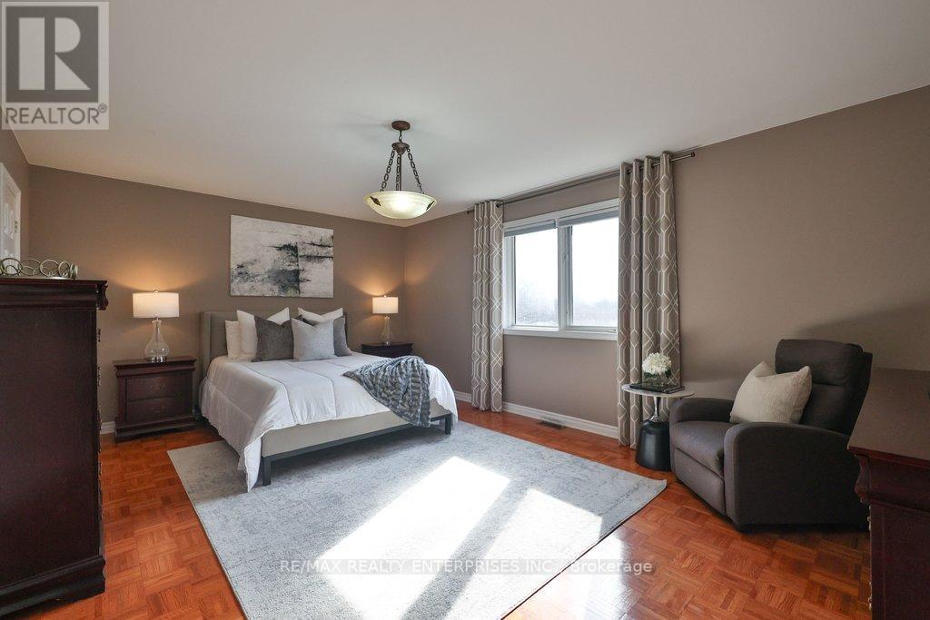 3022 Dalehurst Drive, Mississauga, ON - Indoor Photo Showing Bedroom