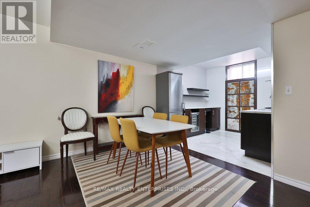 3022 Dalehurst Drive, Mississauga, ON - Indoor Photo Showing Dining Room