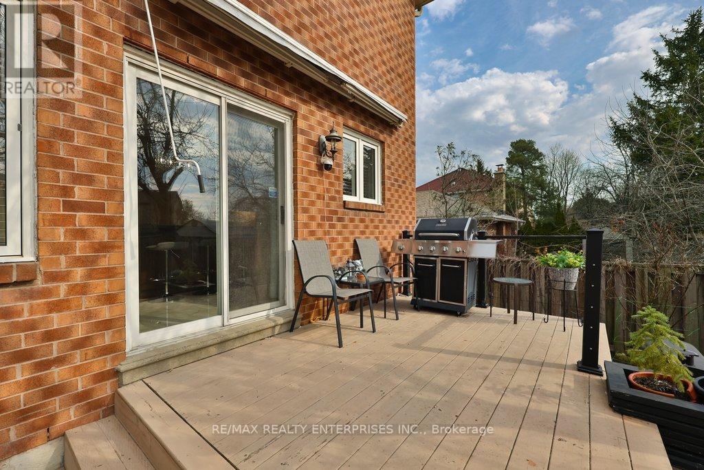 3022 Dalehurst Drive, Mississauga, ON - Outdoor With Deck Patio Veranda With Exterior