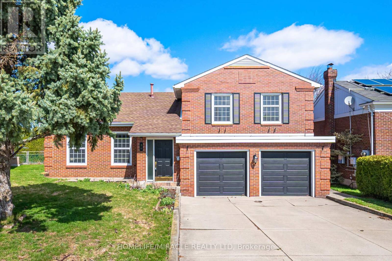 38 Leclaire Street, Hamilton, ON - Outdoor