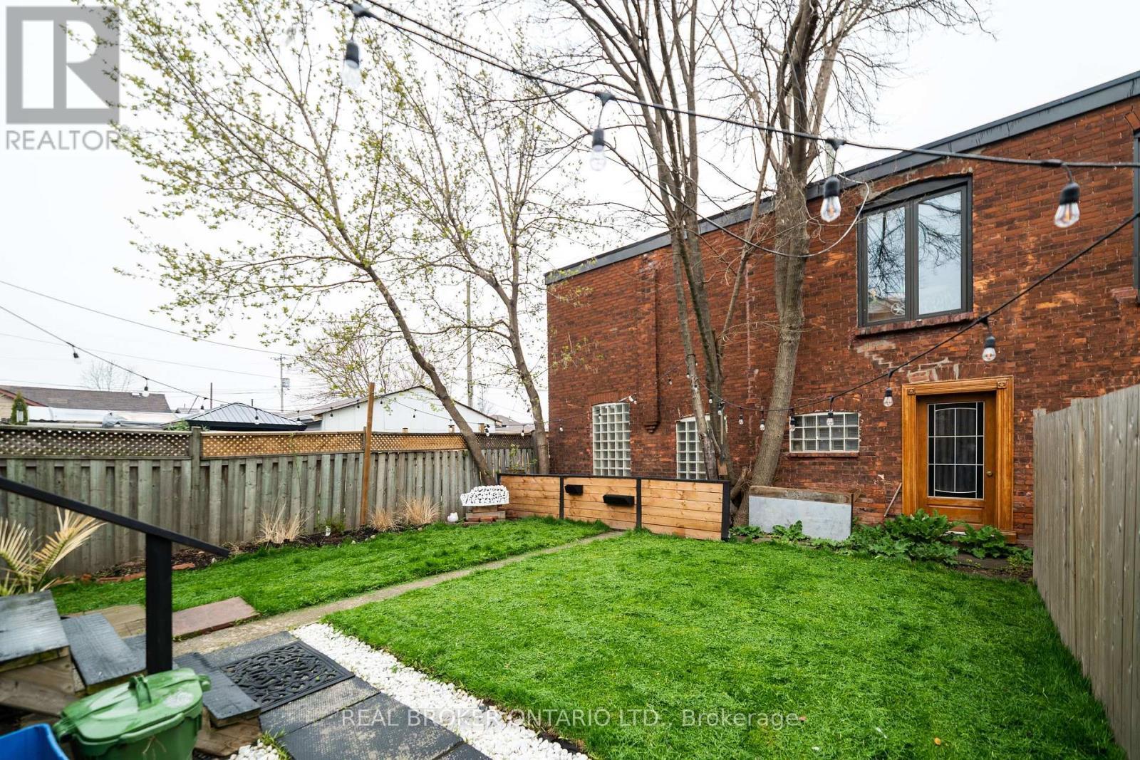 19 Century Street, Hamilton, ON - Outdoor