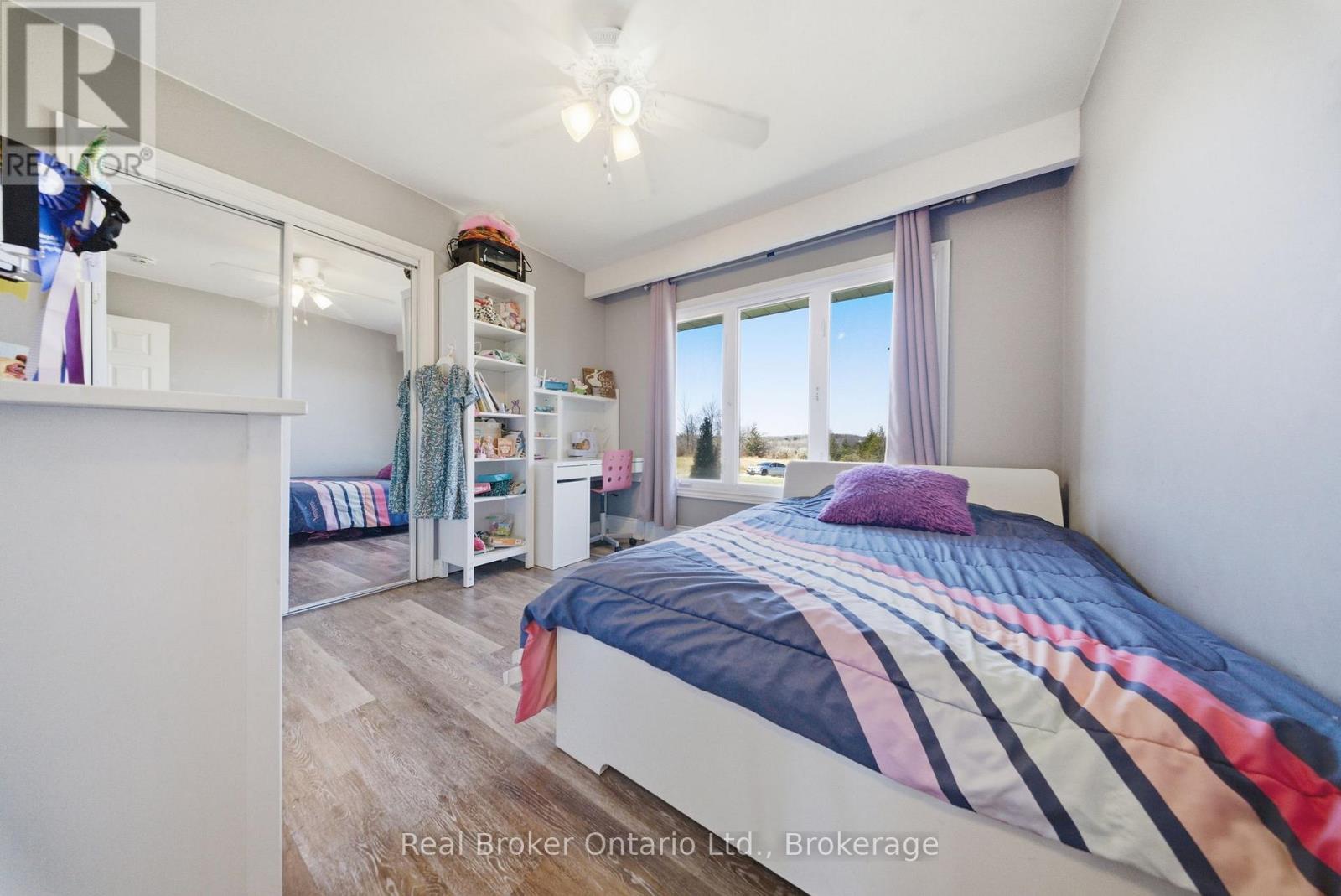 9639 Sideroad 27 Side Road, Erin, ON - Indoor Photo Showing Bedroom