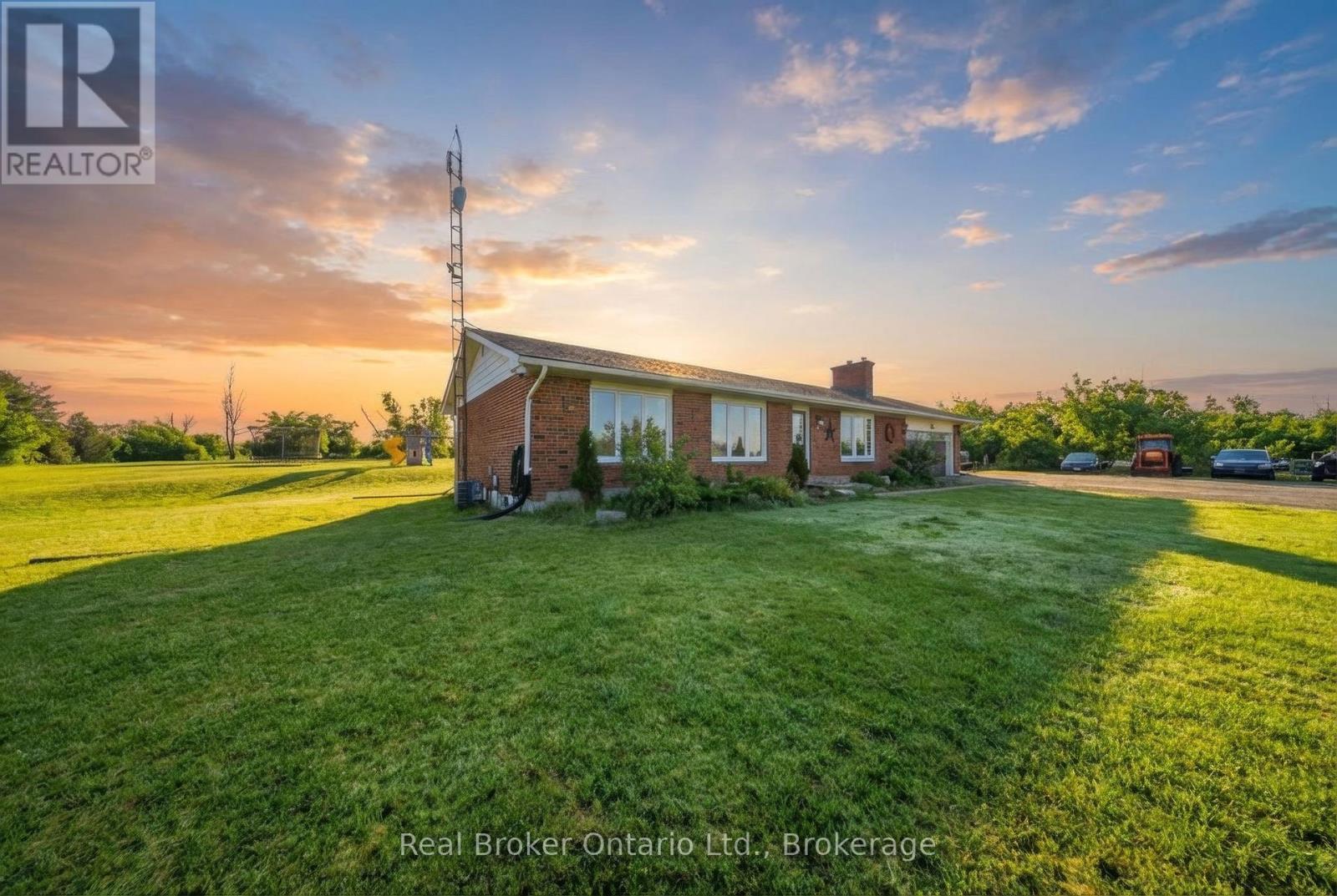 9639 Sideroad 27 Side Road, Erin, ON - Outdoor With View