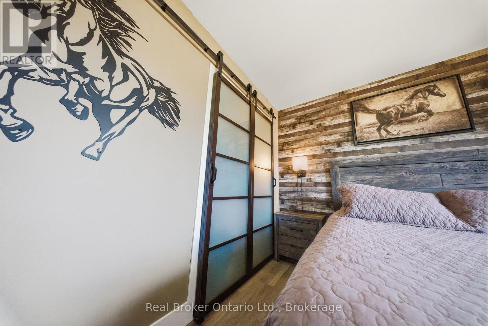 9639 Sideroad 27 Side Road, Erin, ON - Indoor Photo Showing Bedroom