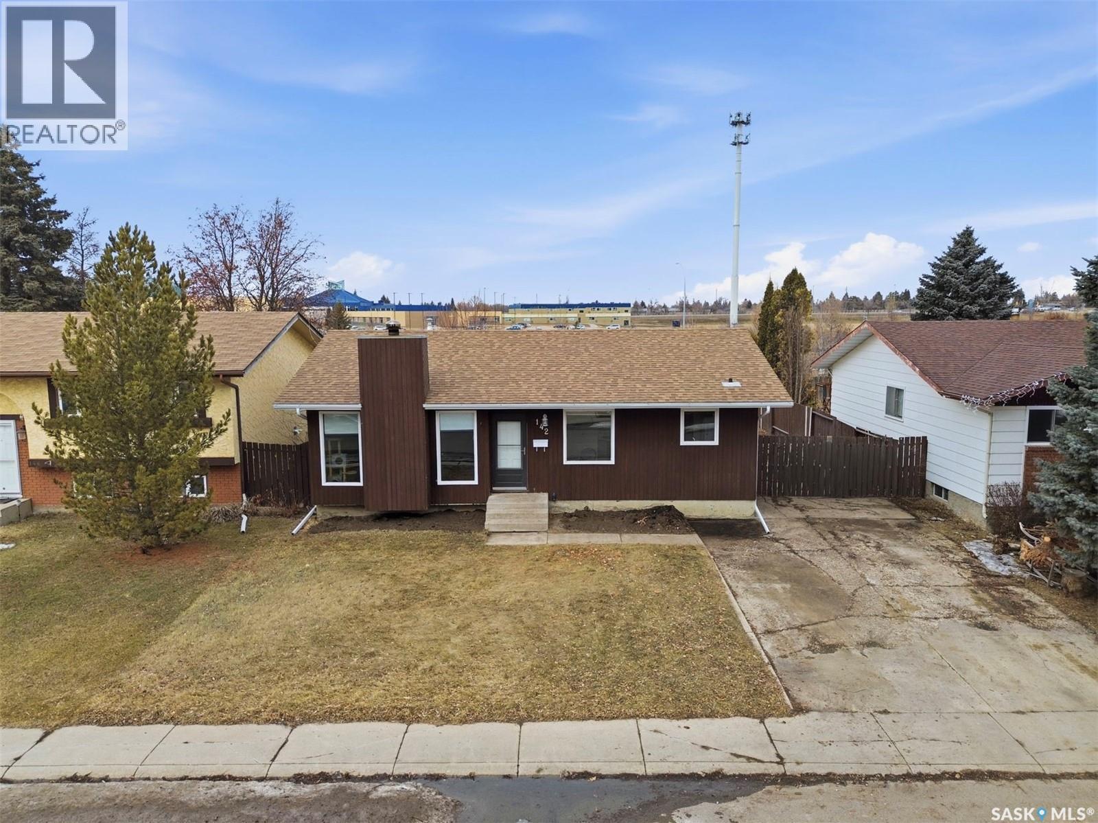 142 Heise Crescent, Saskatoon, SK