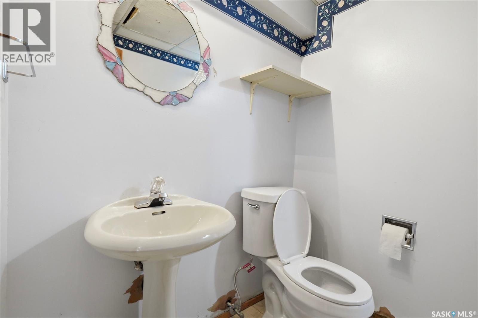 142 Heise Crescent, Saskatoon, SK - Indoor Photo Showing Bathroom