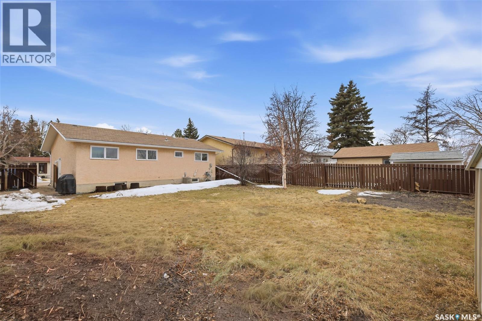 142 Heise Crescent, Saskatoon, SK - Outdoor