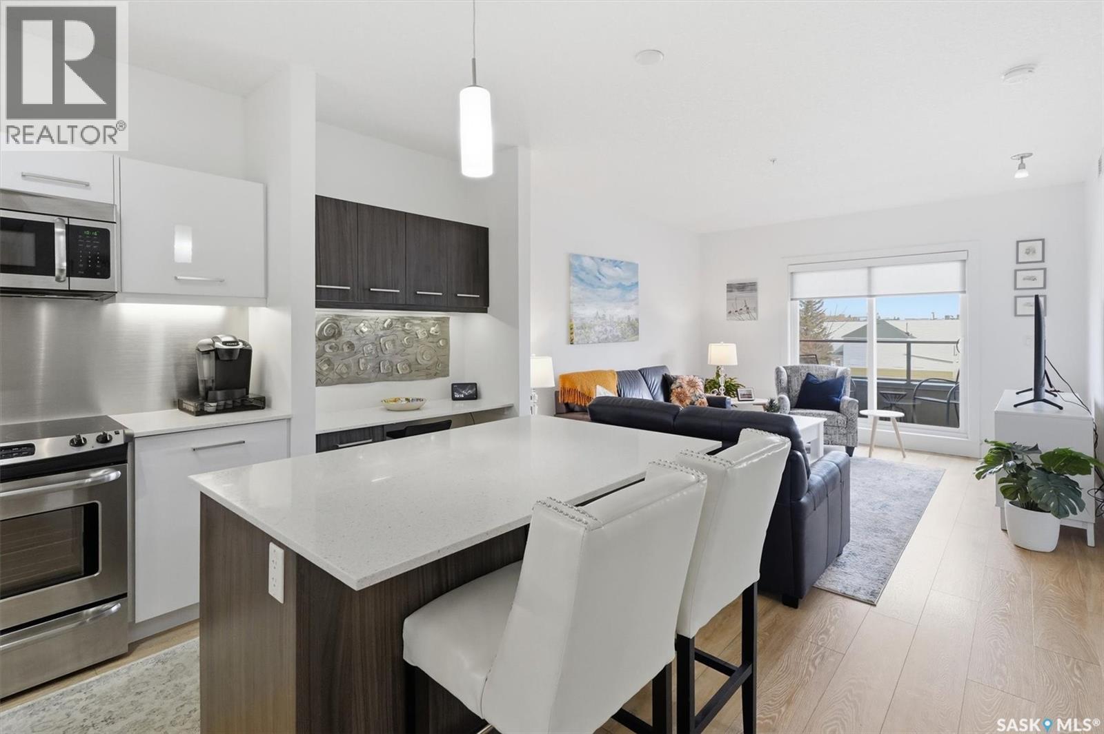 217 404 C Avenue S, Saskatoon, SK - Indoor Photo Showing Kitchen